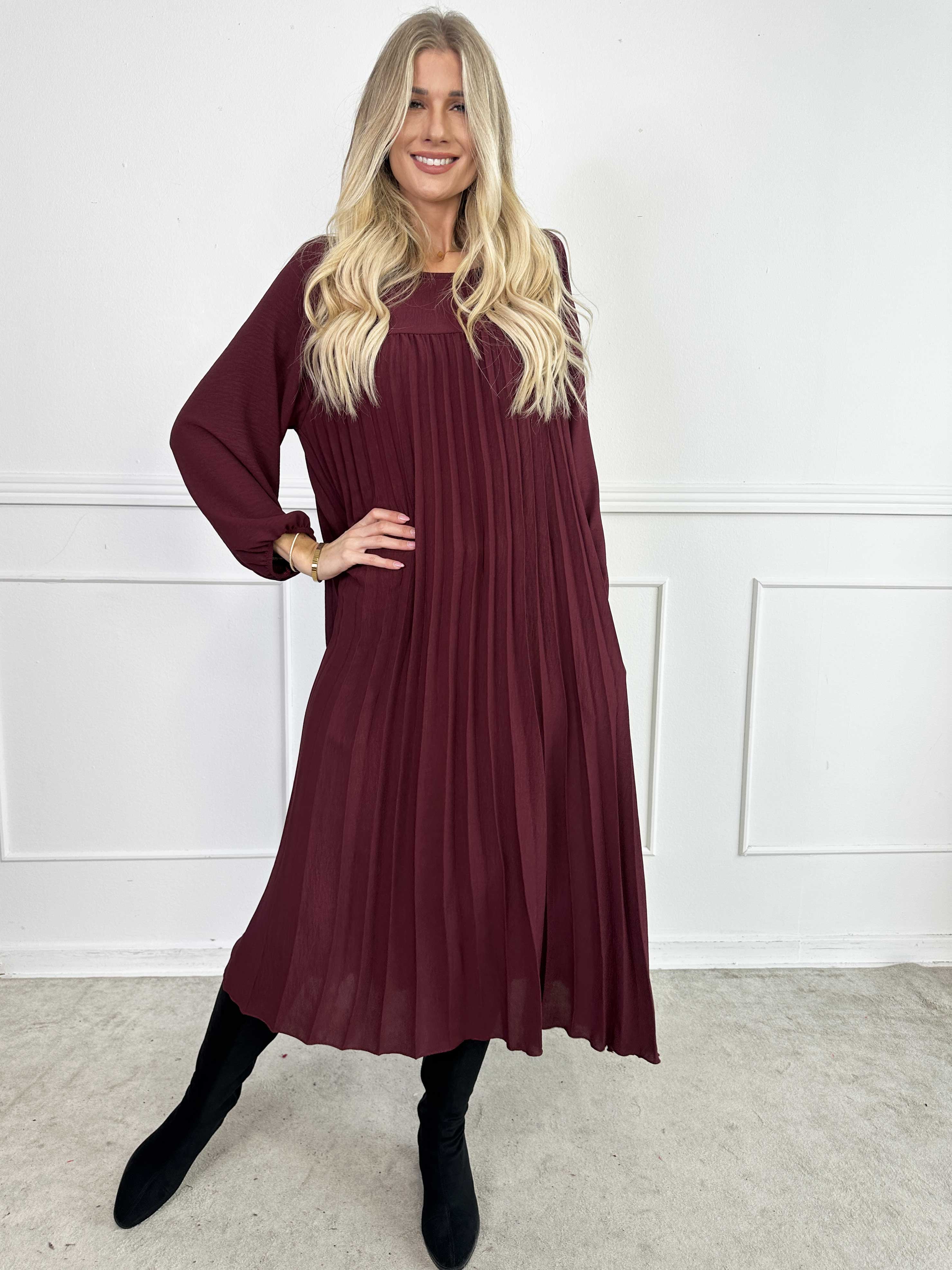 Nancy Long Sleeve - Lång klänning med plissering och fickor